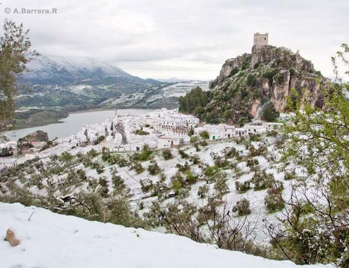 Las 4 Lunas Zahara De La Sierra Esterno foto